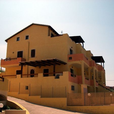 Residence Li Russi Castelsardo Bagian luar foto