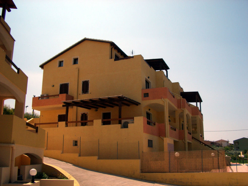 Residence Li Russi Castelsardo Bagian luar foto
